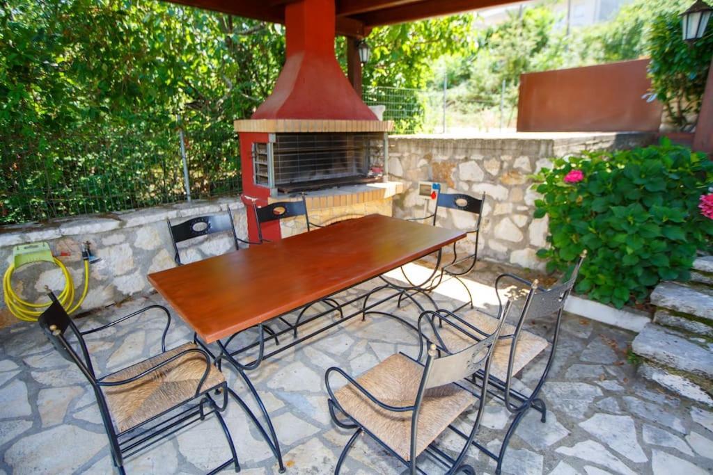 Wooden House In Ioannina Διαμέρισμα Εξωτερικό φωτογραφία